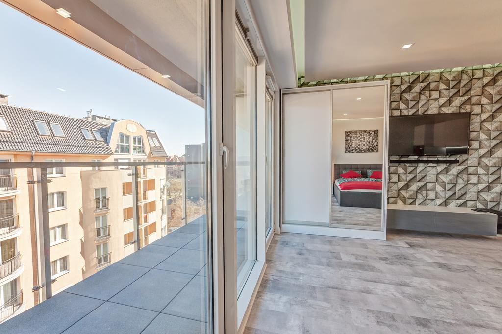 Good Time Apartments - Boznicza 1 I Male Garbary 8 Poznan Ngoại thất bức ảnh