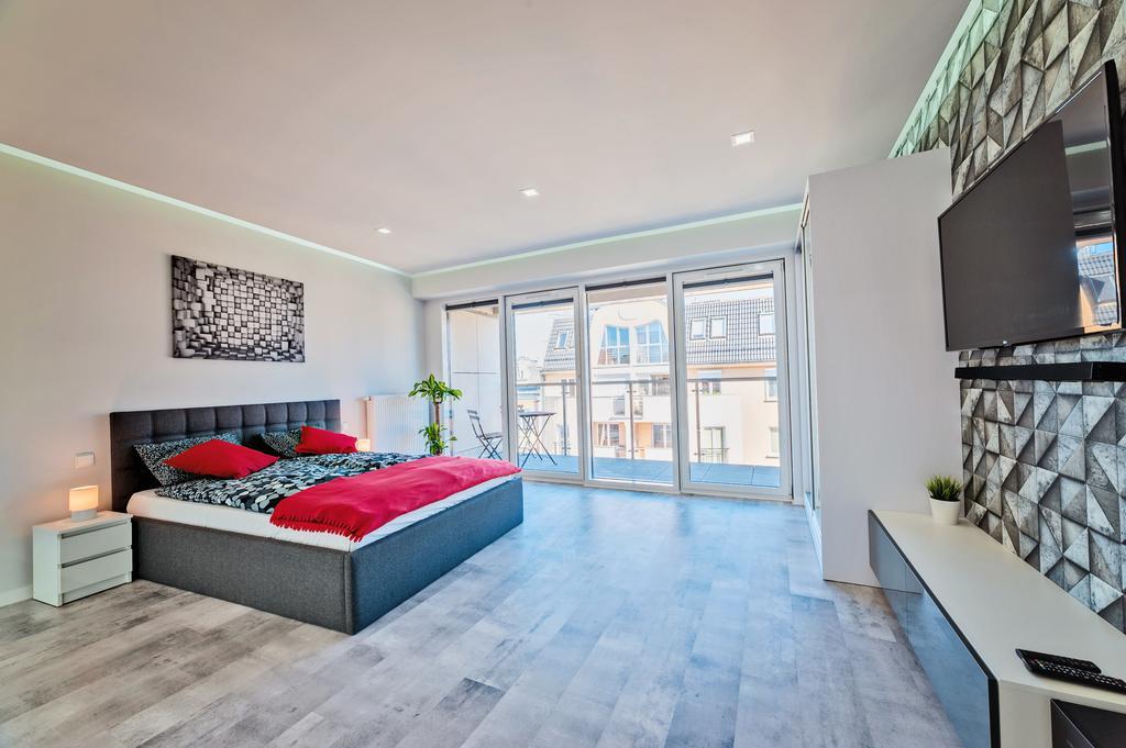 Good Time Apartments - Boznicza 1 I Male Garbary 8 Poznan Ngoại thất bức ảnh