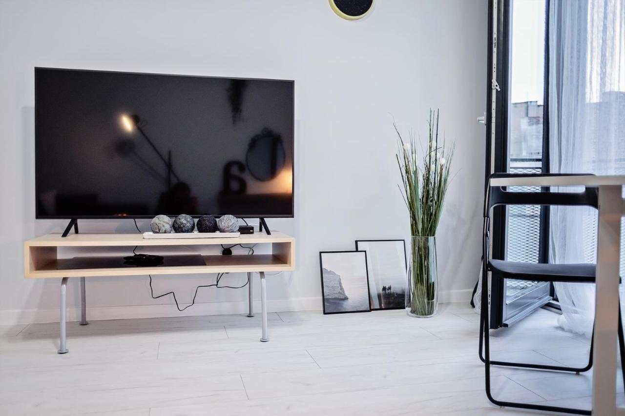 Good Time Apartments - Boznicza 1 I Male Garbary 8 Poznan Ngoại thất bức ảnh